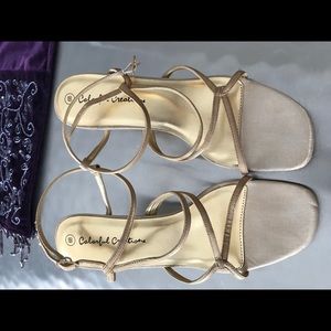 Sz 6 NWOT light gold/shimmer tan shoes